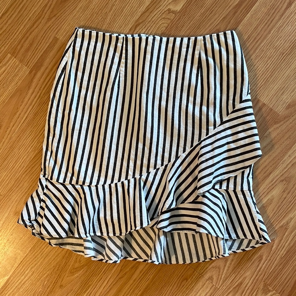 a•n•d eawy skirt size 10